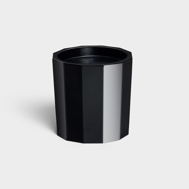 nightclubbing
perfumed candle 8.4 oz