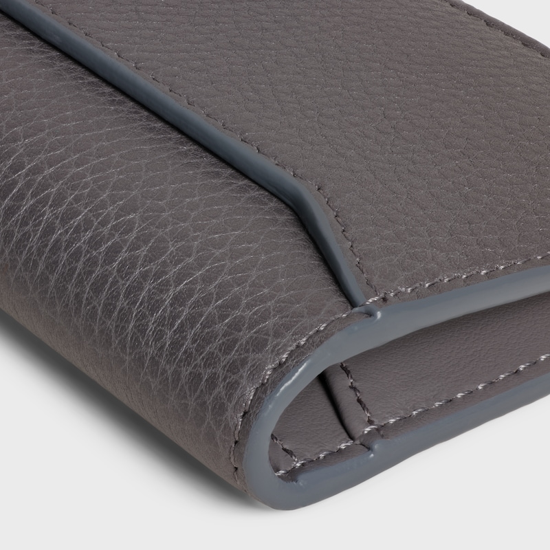 vertical card holder in grained calfskin