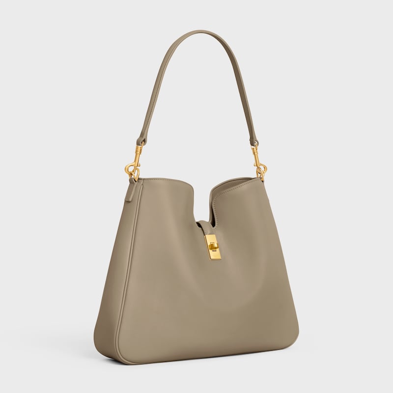 medium camille 16 soft bag in smooth calfskin