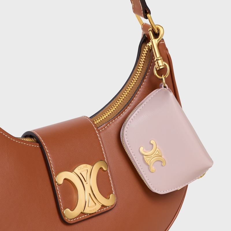 micro triomphe charm in shiny calfskin