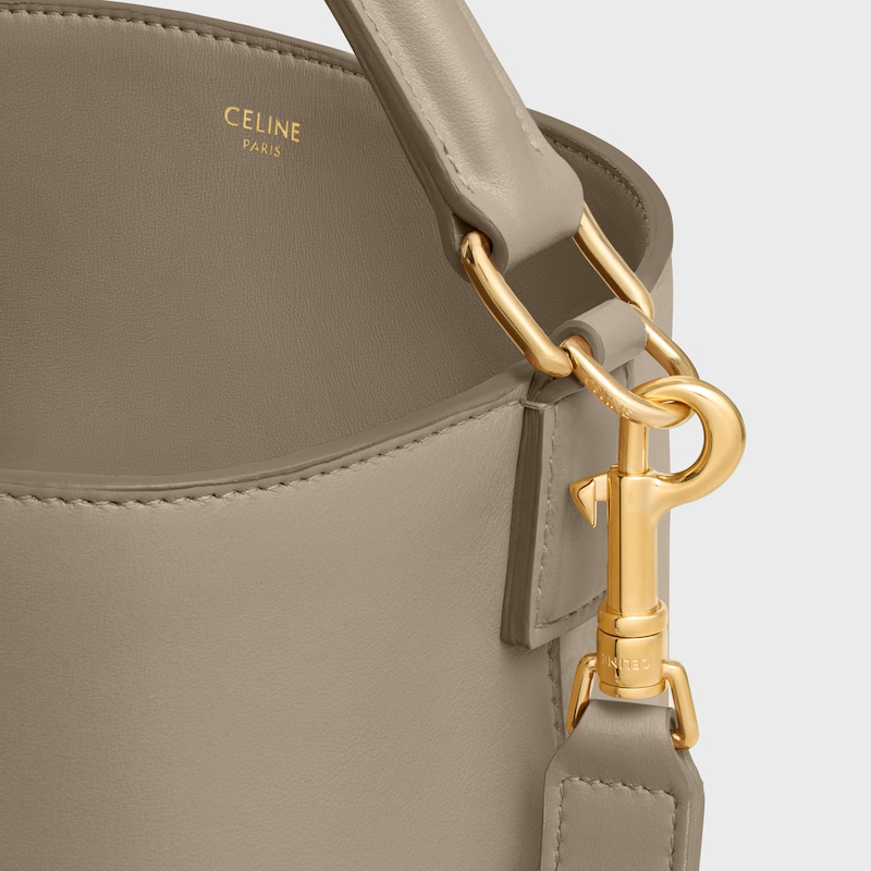 medium bucket louise in smooth calfskin
