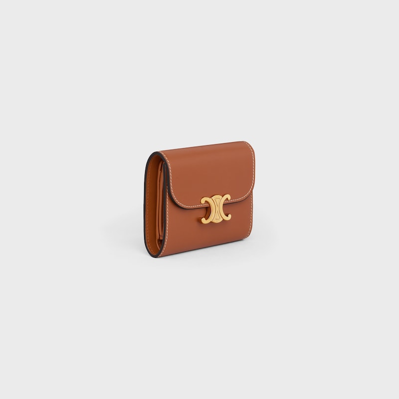 small flap wallet triomphe in shiny smooth lambskin