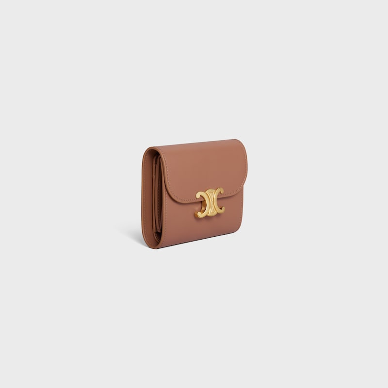small flap wallet triomphe in shiny calfskin